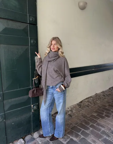 Nelly - Brun - Sleeve Focus Knit Sweater