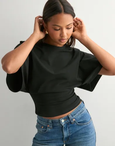 Nelly - Sort - Round Neck Wide Sleeve Tee