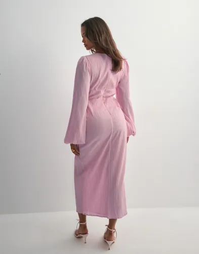 Nelly Buttoned Structure Dress sommarklänningar dam – bild 3