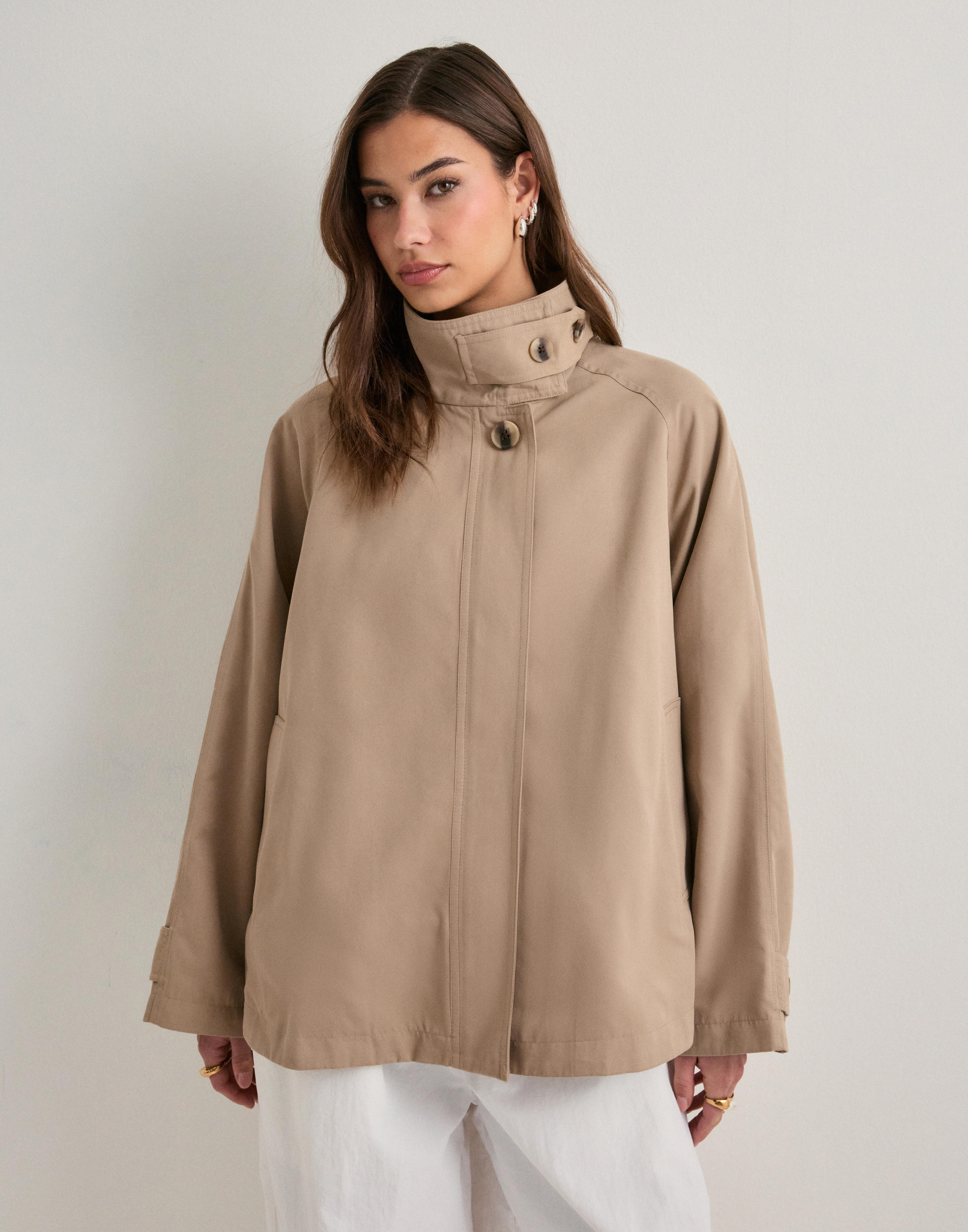 Buy Only ONLNANA LIFE CAPE JACKET CC OTW - Silver Mink | Nelly.com