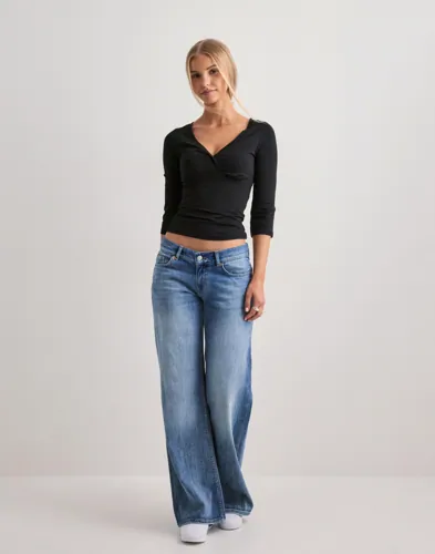 Nelly Wrap Half Sleeve Top toppar dam – bild 2