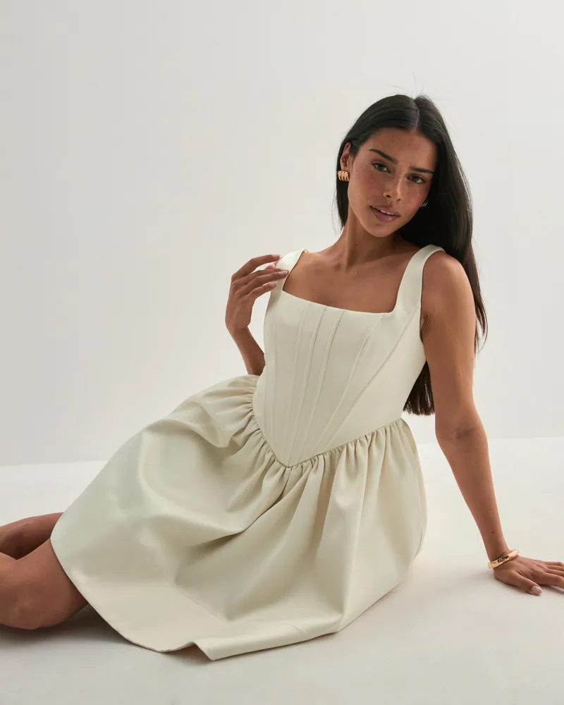 dusty rose pink formal dresses Delphi Scoop-Neck Drop-Waist Bubble Hem Mini Dress in Black main image 1