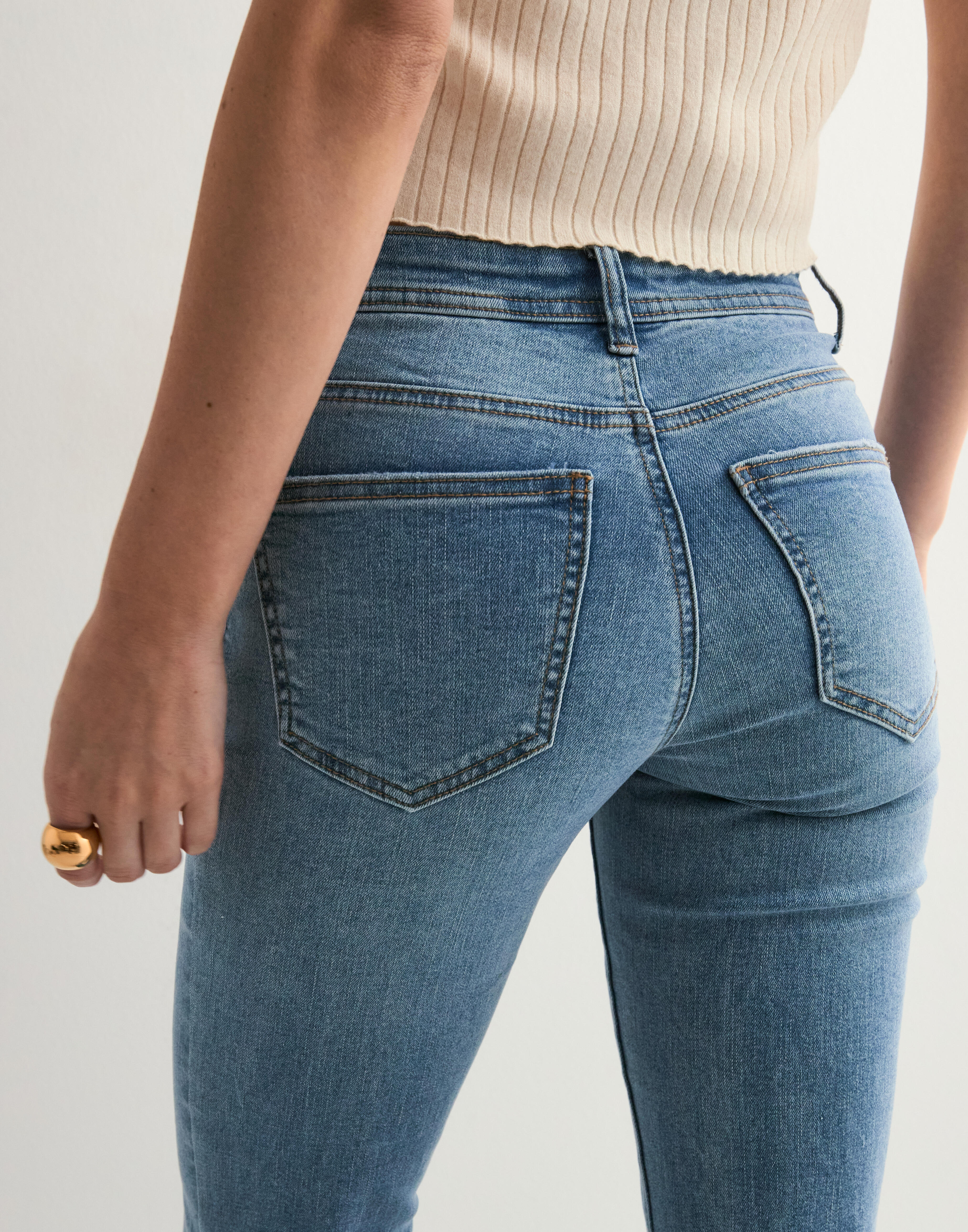 【WOOHWA】MEDIUM BLUE FLARE PT Buy Only ONLWAUW MID WAIST FLARED DNM MAS - Medium Blue