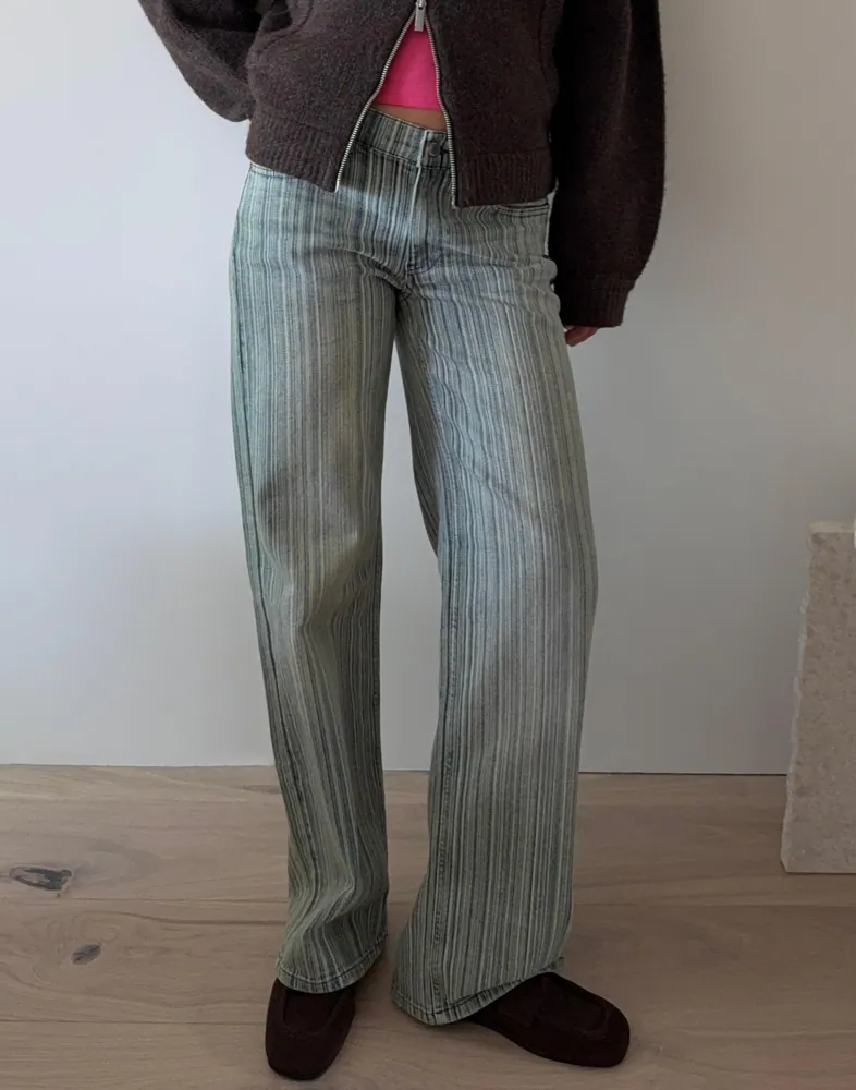 low waist loose striped jeans