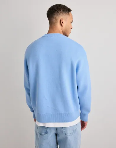 Que Sera Sera Connor Cotton Knit Stickade tröjor herr – bild 2