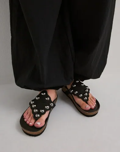 Nelly - Sort - Studded Decore Flat