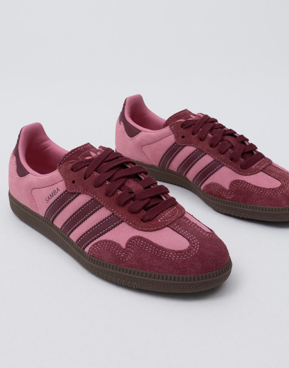adidas gazelle silver green womens CAVAL sneakers, pulse model, pink metallic, for women. – Tascon main image 1