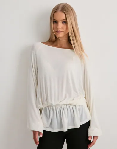 Nelly Soft Wool Blend Frill Top toppar dam – bild 2