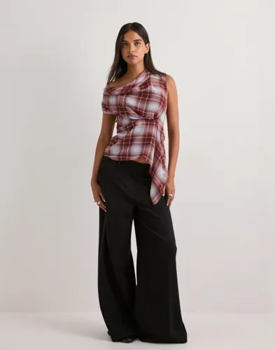 VERO MODA Vmphoenix Sl Lng Knot Asm Top Wvn E toppar dam – bild 2