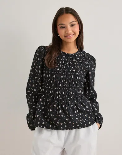 Pieces - Sort - Pcbannie Ls Smock Top Wvn