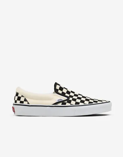 Svarta Vans Classic Slip-On sneakers med vadderad kant och rundad tå