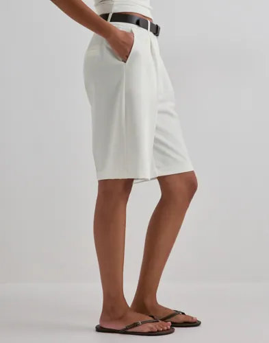 VERO MODA Awpassi Mw Knee Shorts Noos dam – bild 2