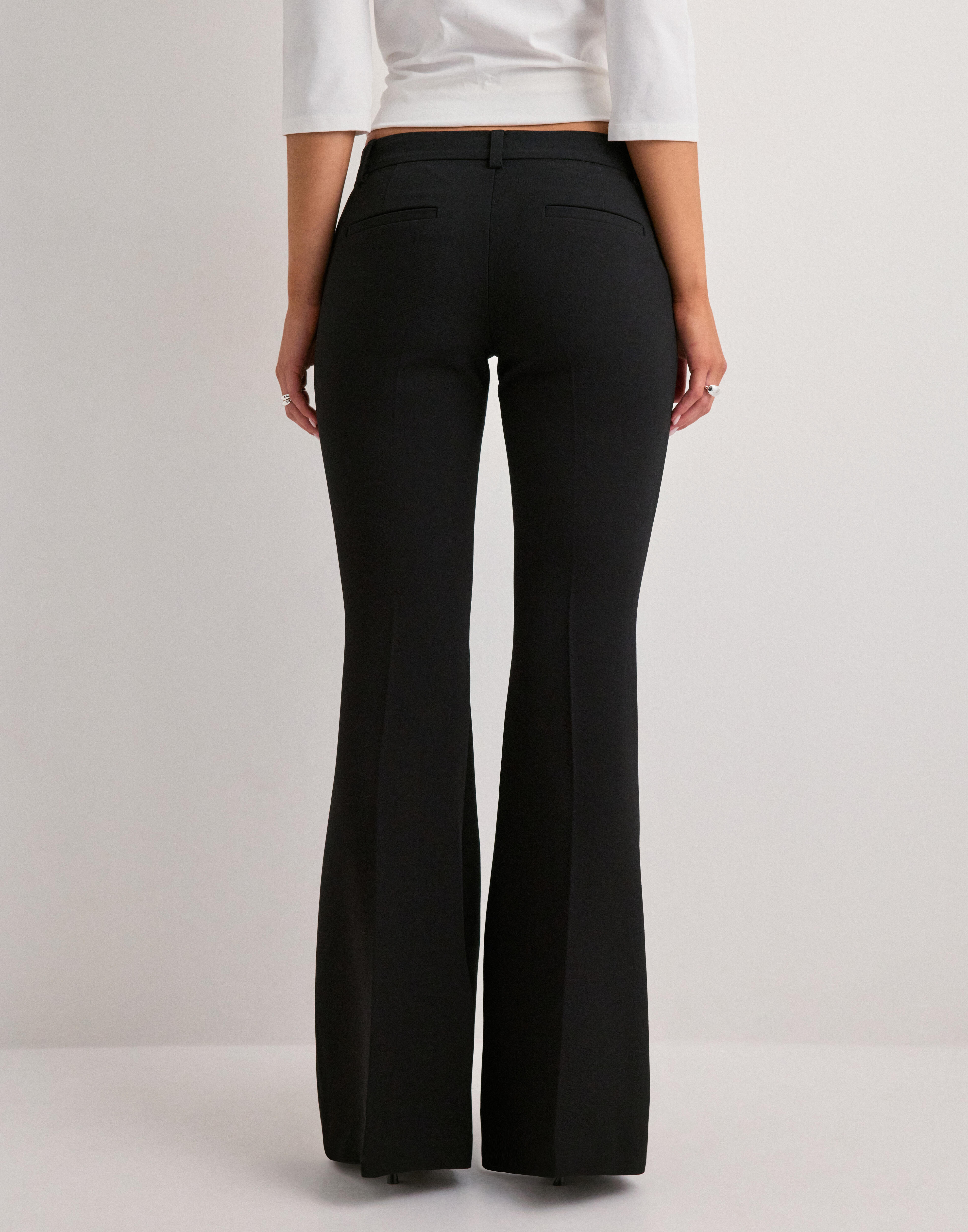 Nelly wide flare suit pants i — byxor med fickor från Nelly