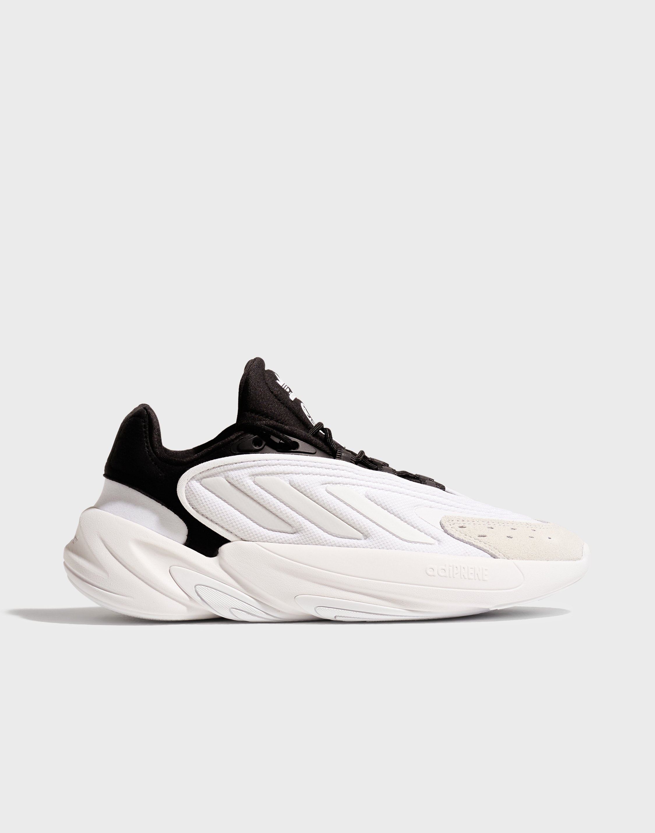 i Buy Adidas Originals OZELIA - White/Black | Nelly.com