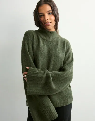 Nelly - Grøn - Wide Sleeve Polo Knit Sweater
