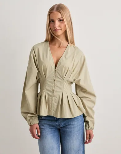 Nelly - Grön - My Favorite Pleat Blouse