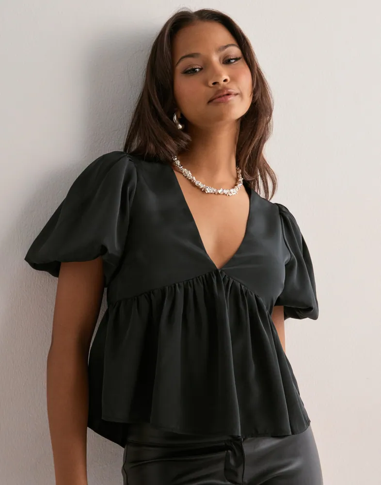 Buy Nelly Cute Puff Blouse - Black | Nelly.com