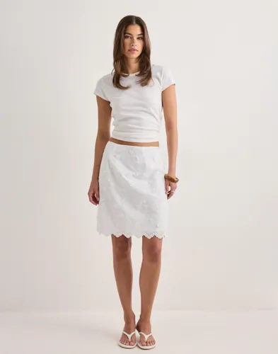 PIECES Pcnolax Hw Short Skirt Wvn minikjolar dam – bild 2