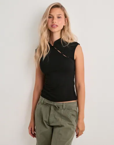Pcjasmin Ss Button Detail Top Jrs D