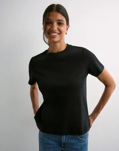 Vero Moda - Sort - Vmnaima Ss O-Neck T-Shirt Vma Noos