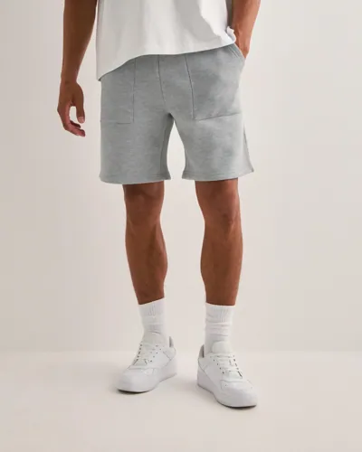 Que Sera Sera grå mjukisshorts med resårmidja och fickor