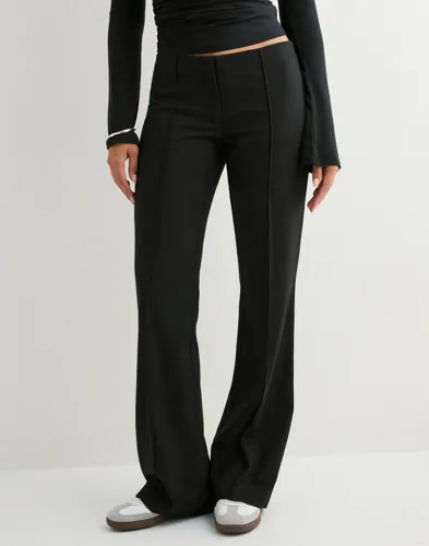 Nelly - Sort - No Waist Flare Suit Pants