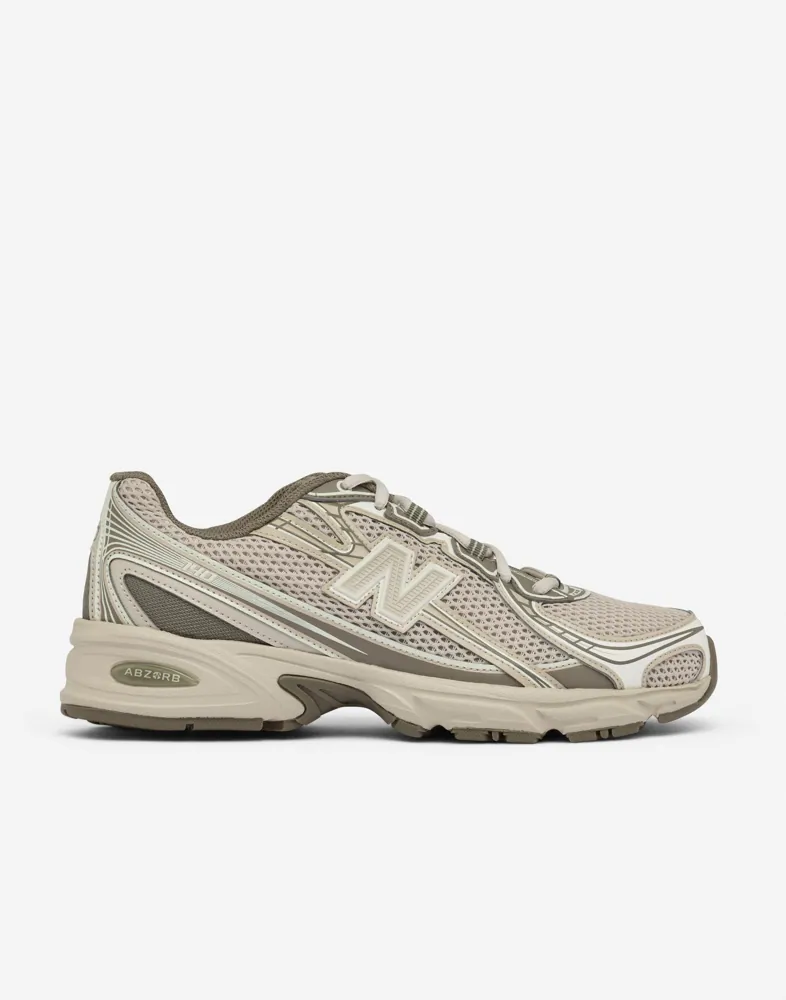 740 Chunky sneakers