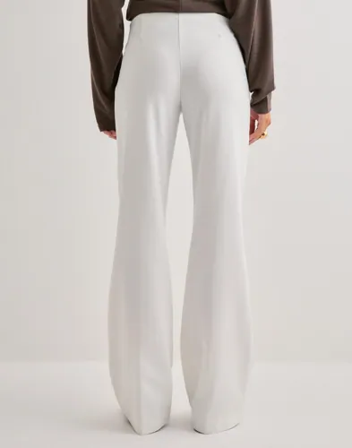 Nelly - Hvid - No Waist Flare Suit Pants
