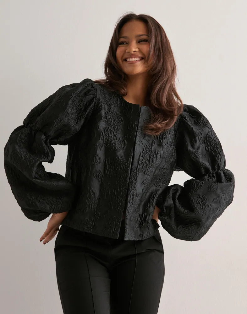 BLUELEA 梳い flare jacquard blouse Black
