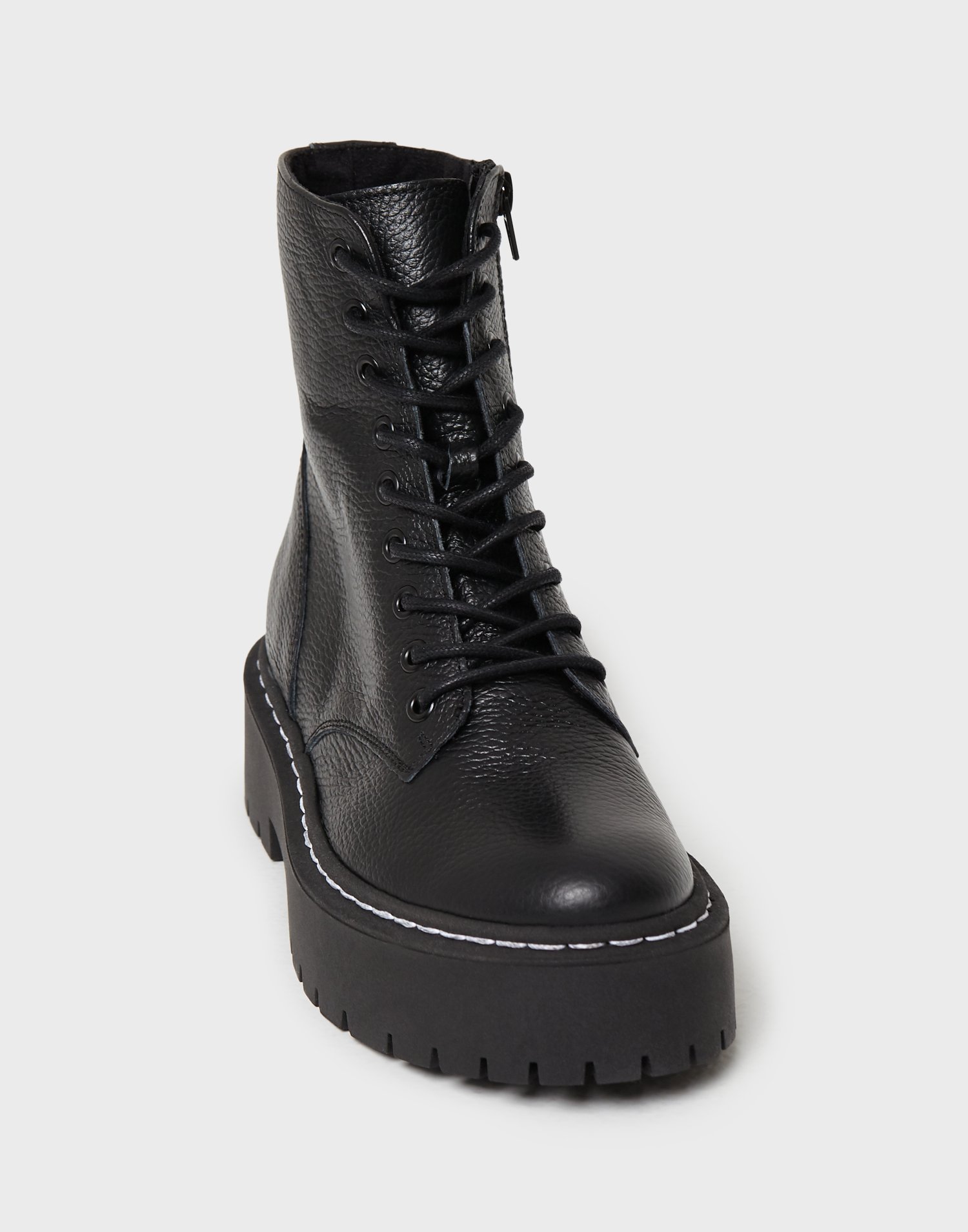 【STEVE MADDEN】SKYLAR BOOTIE ショートブーツ Skylar BLACK LEATHER – Steve Madden Europe