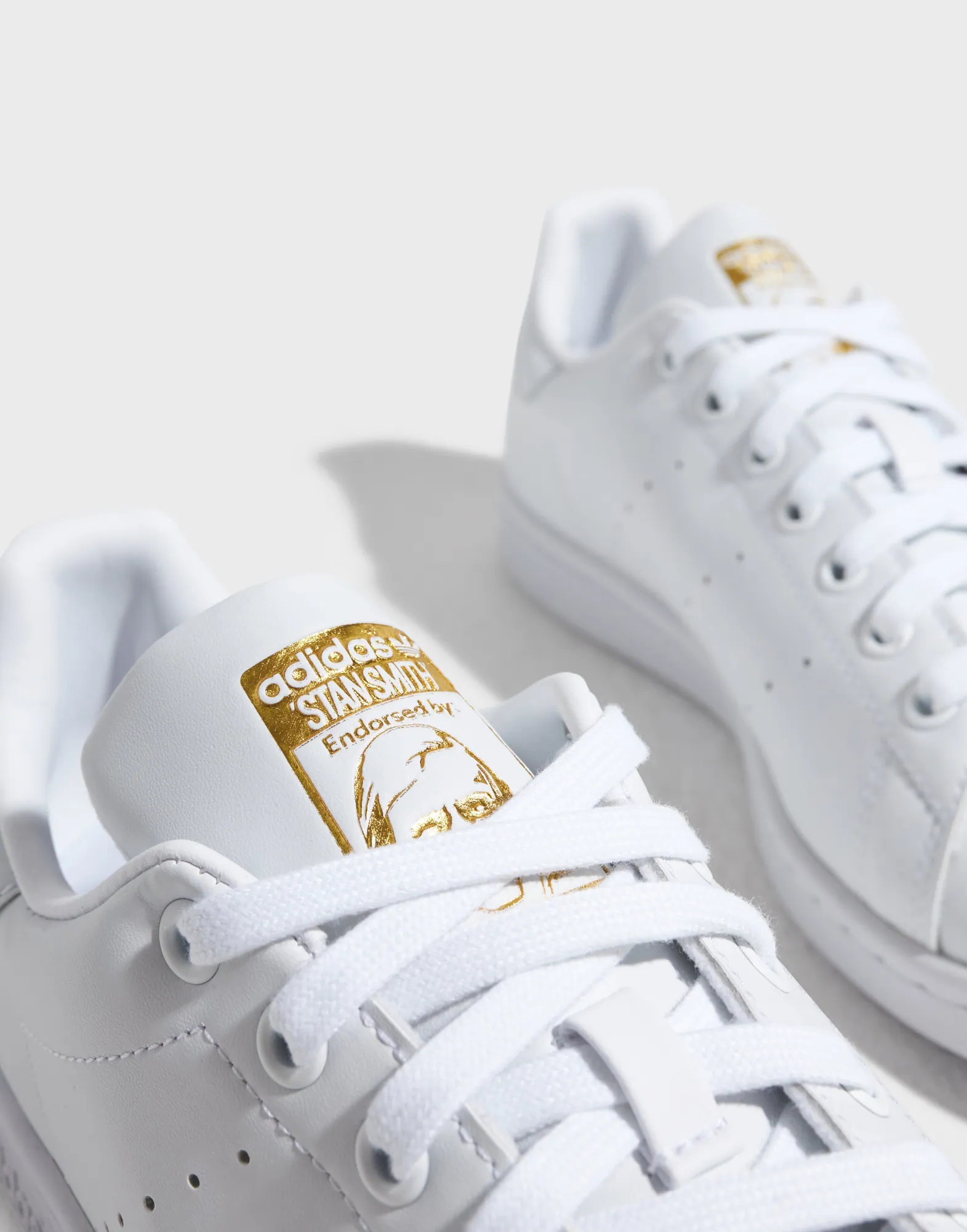 STAN SMITH