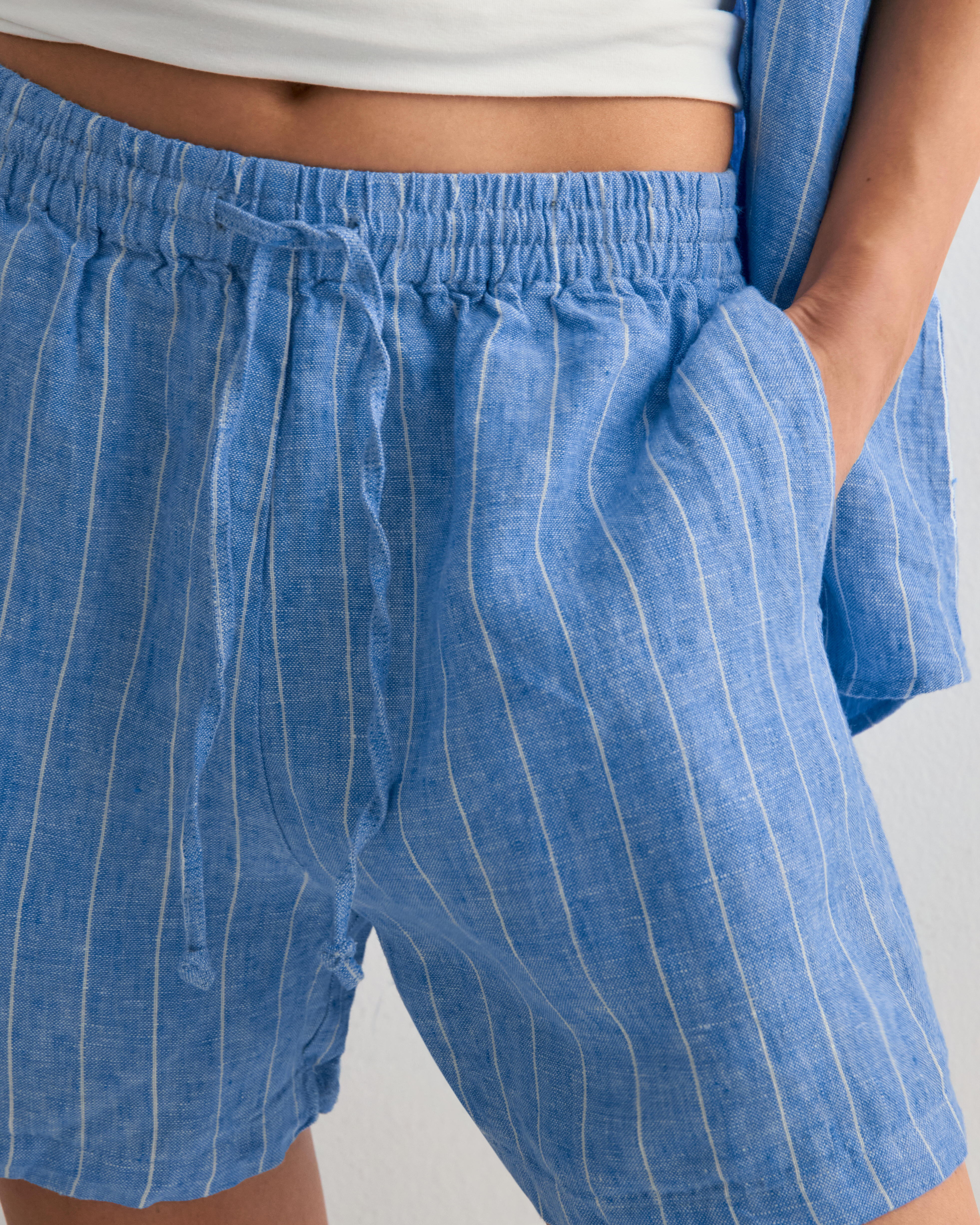 『SAMSOE SAMSOE』MAREN STRING SHORTS 14329 ショートパンツ Maren string shorts 14329 Vetiver | Samsøe Samsøe®