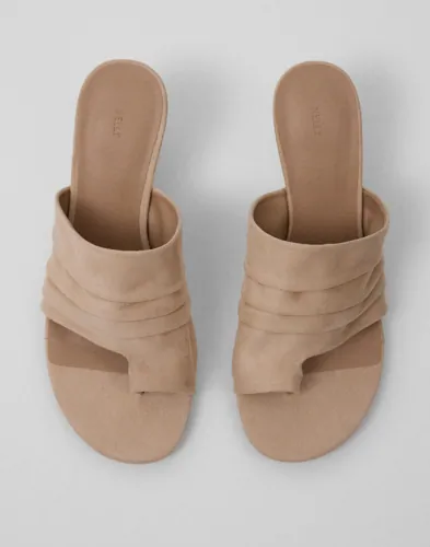Rushed Body Wedge Heel 2