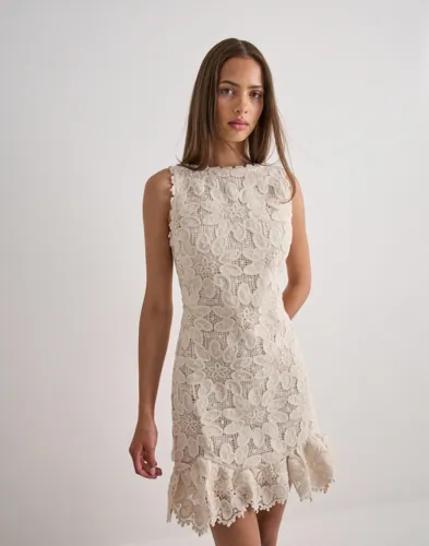 Malina - Beige - Miranda Ruffled Guipure Lace M