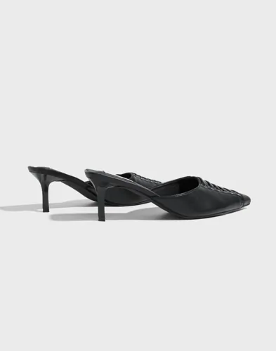 Pointy Lacing Mule 3