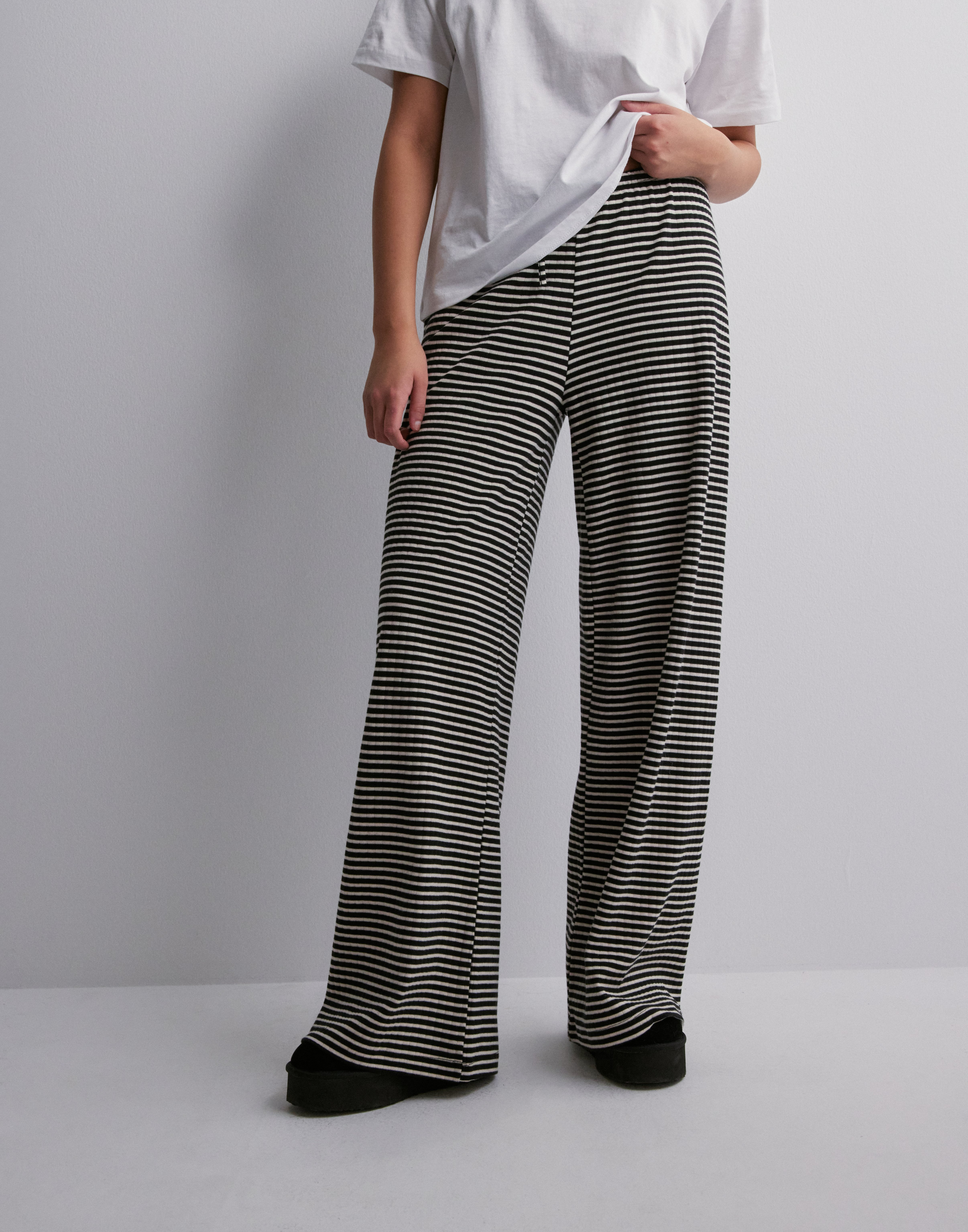 Striped soft pants on sale