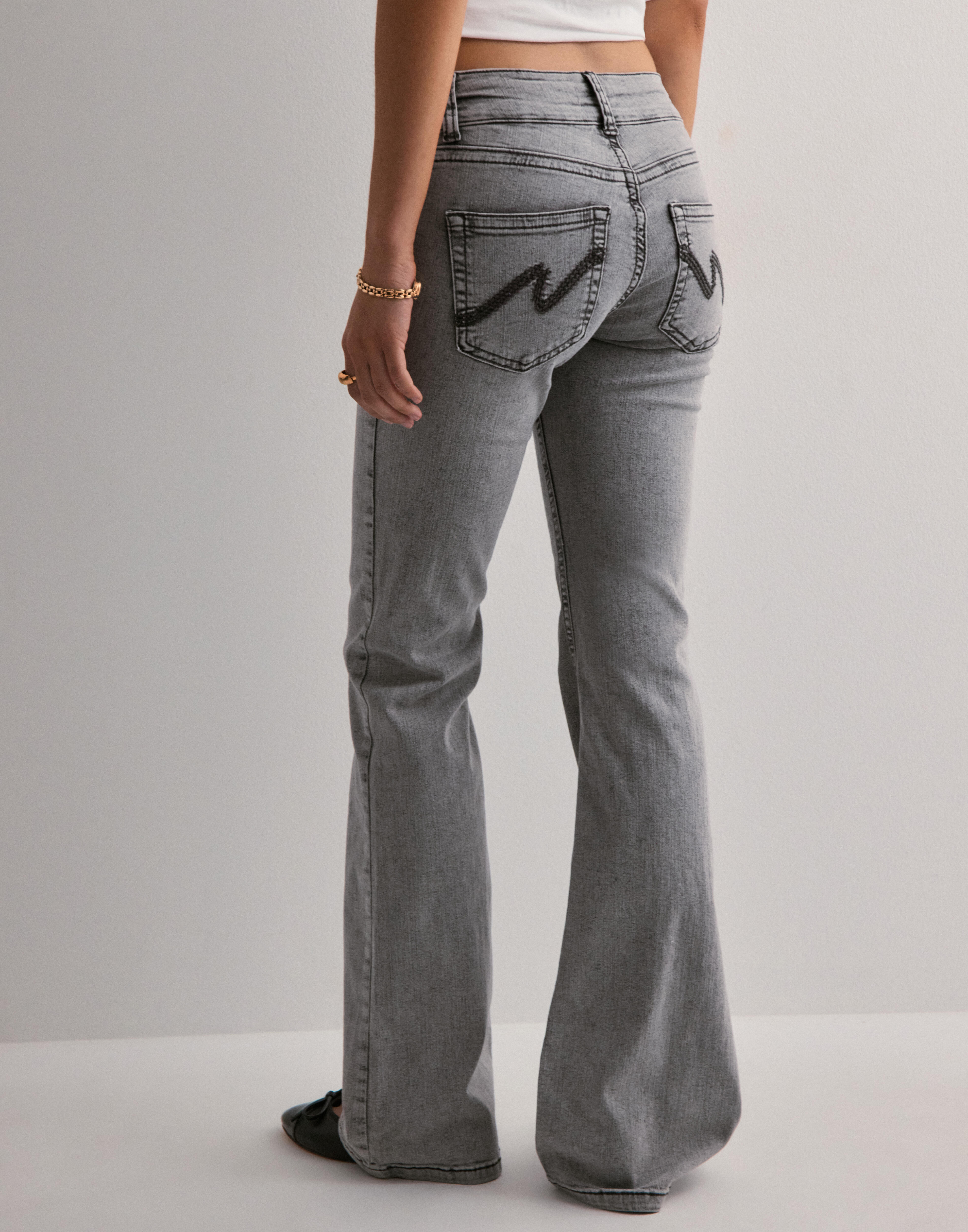 [ KIRSH ]★COLLECTION LOW-WAIST SEMI BOOTCUT Buy Nelly Low Waist Bootcut Stitch Jeans - Light Grey