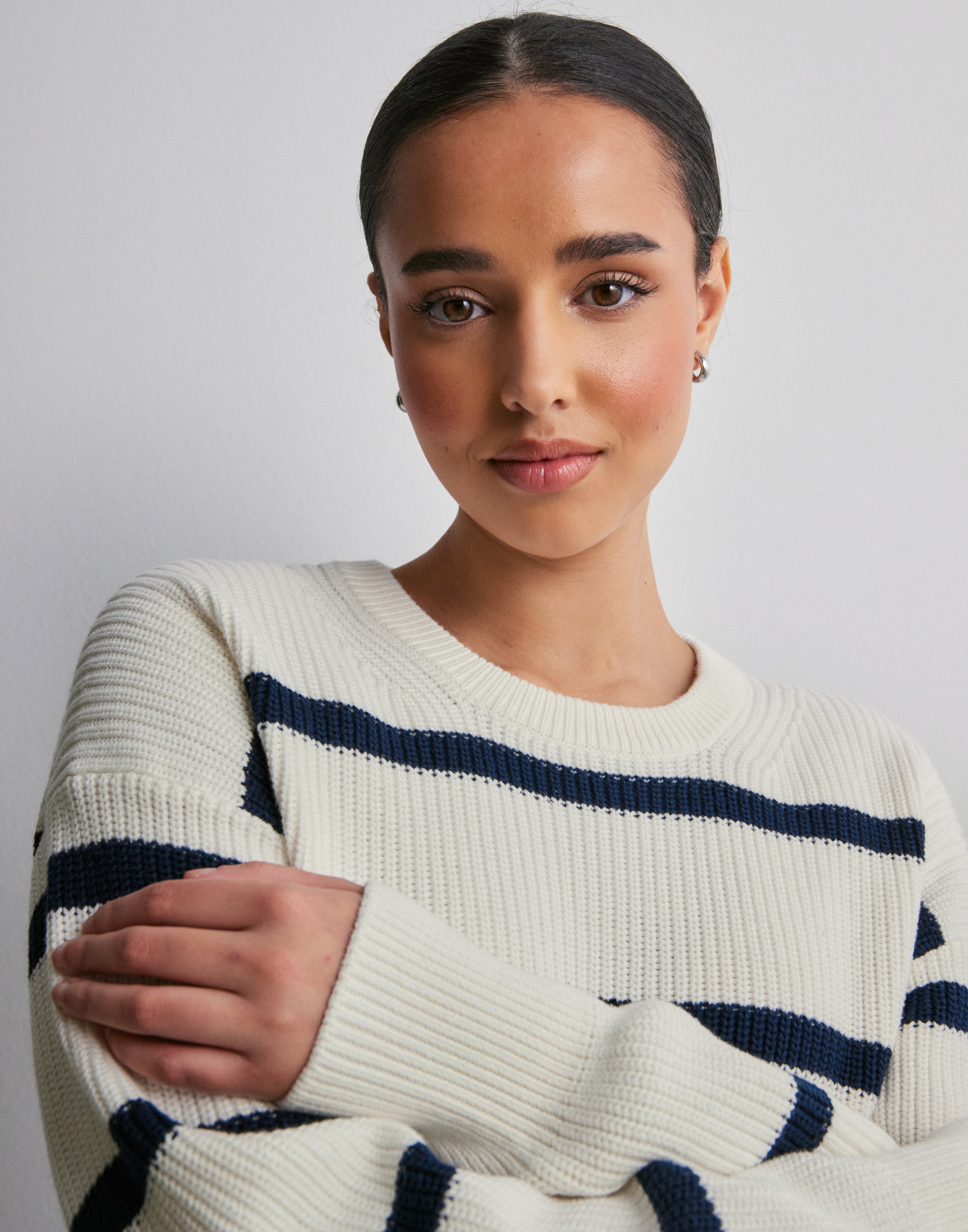Buy JJXX JXMILA TWIST STRIPE CREW NECK KNIT - Dress Blues /Snow