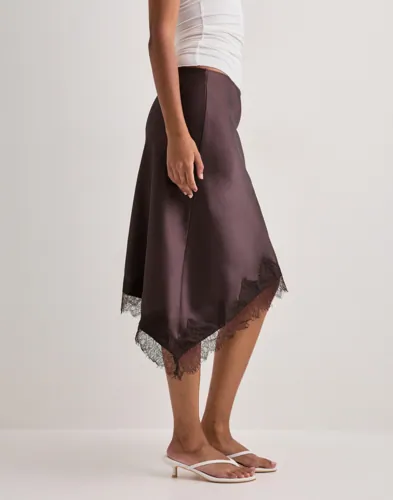 ONLY Onlfaraya Satin Lace Skirt Wvn midikjolar dam – bild 3