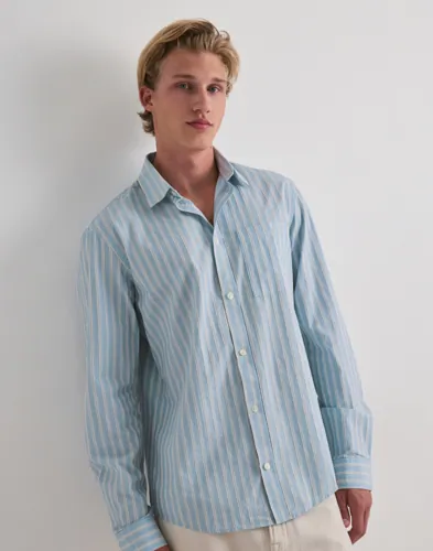 Casual Friday blårandig långärmad skjorta för herr med bröstficka