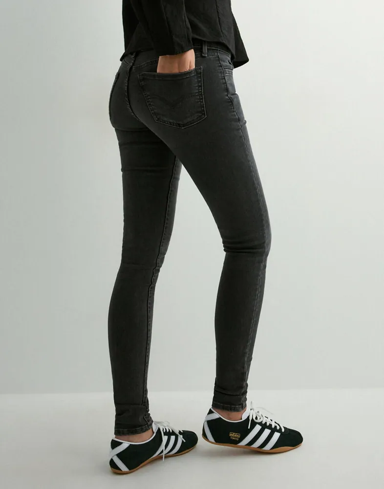 Levi's - Grå - 710 Super Skinny