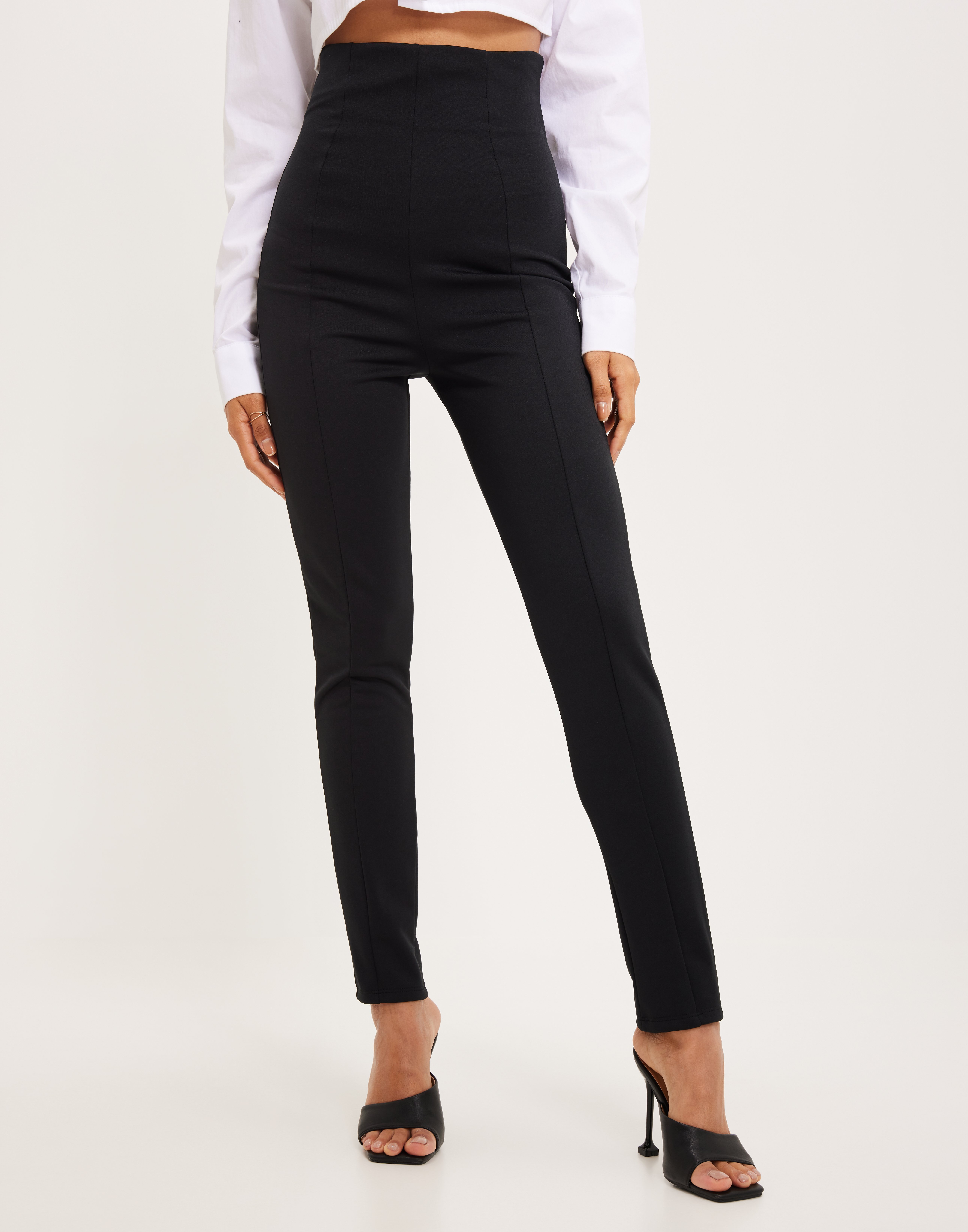 Nelly - Sort - Shape High Waist Pant