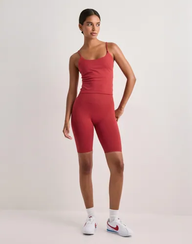 Shape Seamless Strap Singlet 2