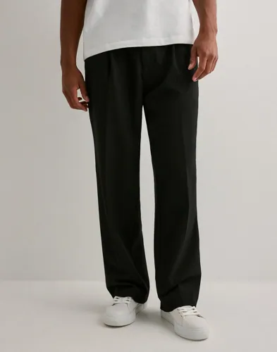 Jack & Jones Diego joggers i svart med vid passform