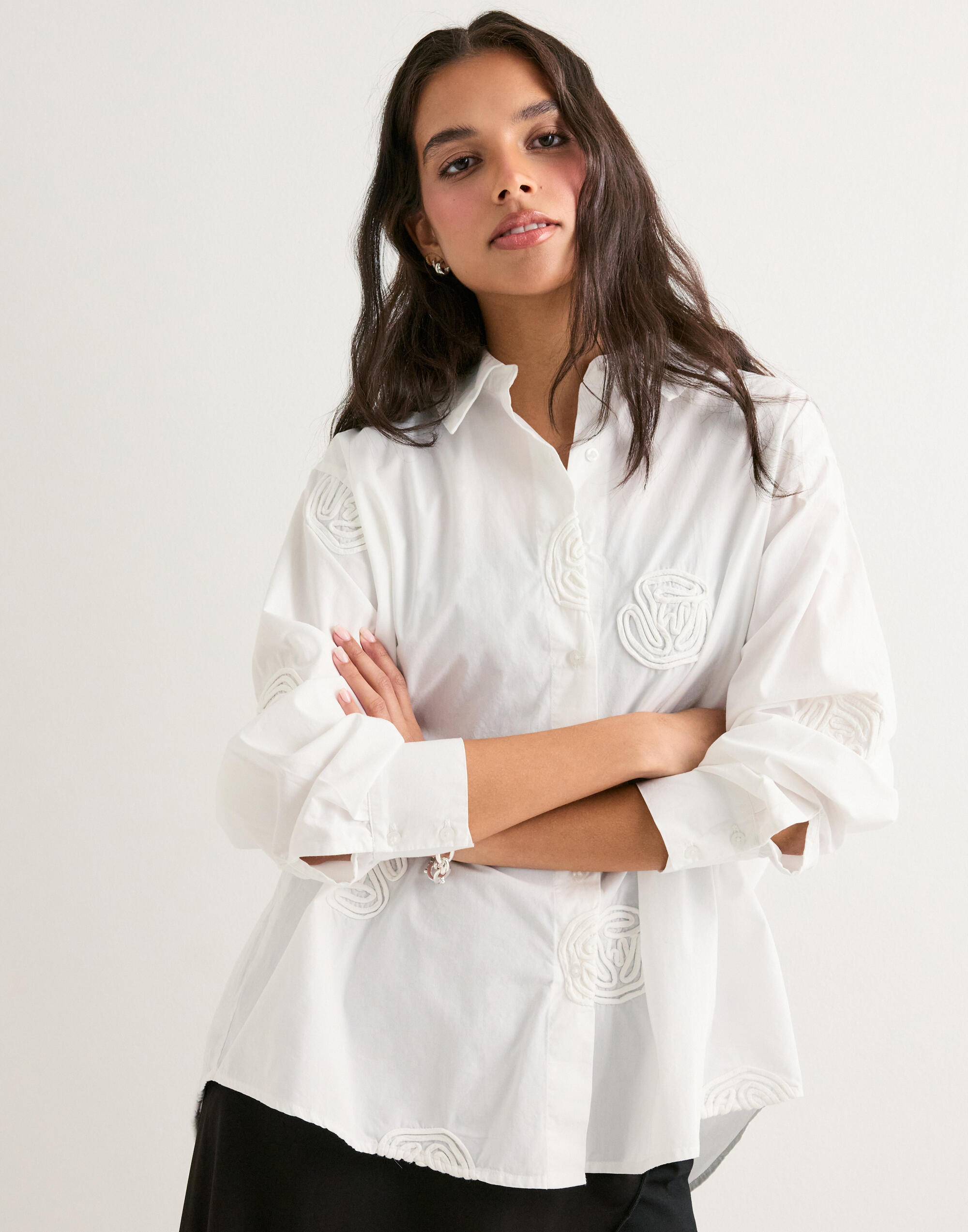 Vmkarma Ss O Neck Emb Shirt Snow White