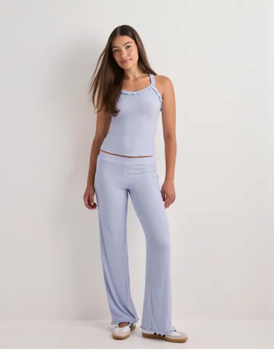 Nelly Ultra Soft Frill Top toppar dam – bild 3