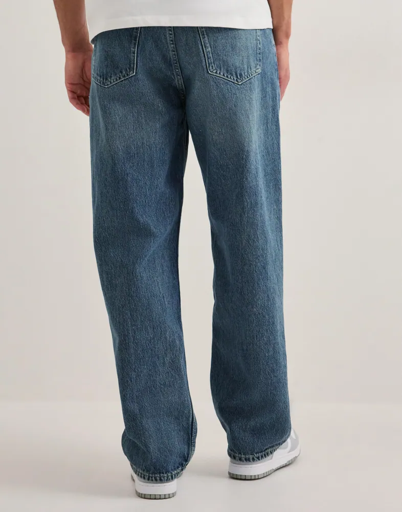 Omar Loose fit jeans