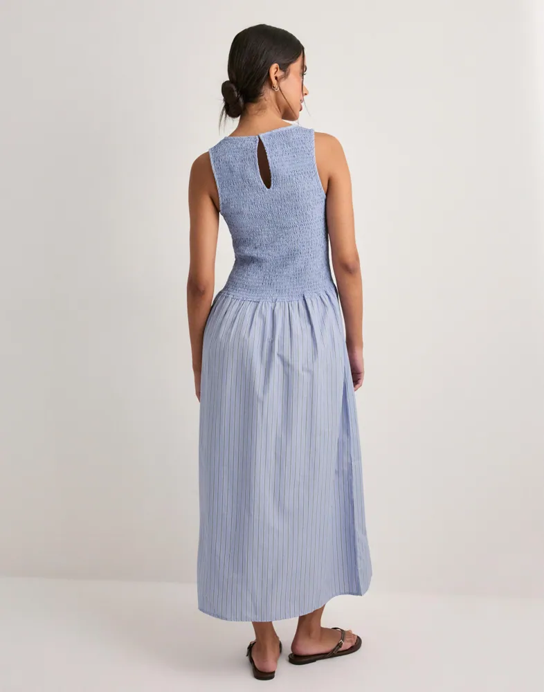 Buy Vero Moda VMLEYA SL 7/8 STRIPE SMOCK DRESS WV - 5C30 | Nelly.com
