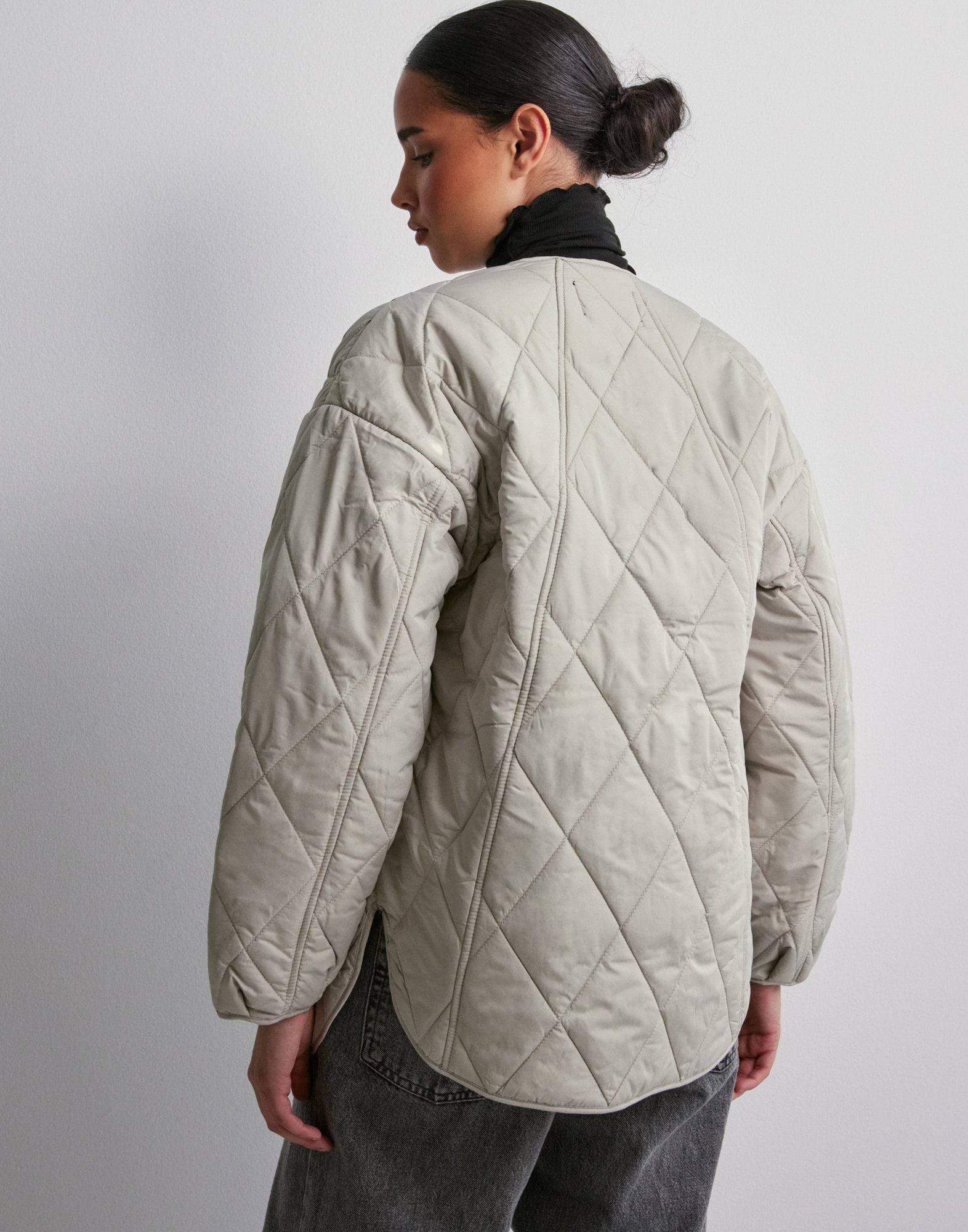 Modejas Voor Jongeren Pieces PCTAYLOR QUILTET SHACKET NOOS BC - Wintermantel - Tea/hellgrün Dames Shacket Modejas Voor Jongeren Pieces PCTAYLOR QUILTET SHACKET NOOS BC - Wintermantel - Tea/hellgrün Dames Shacket