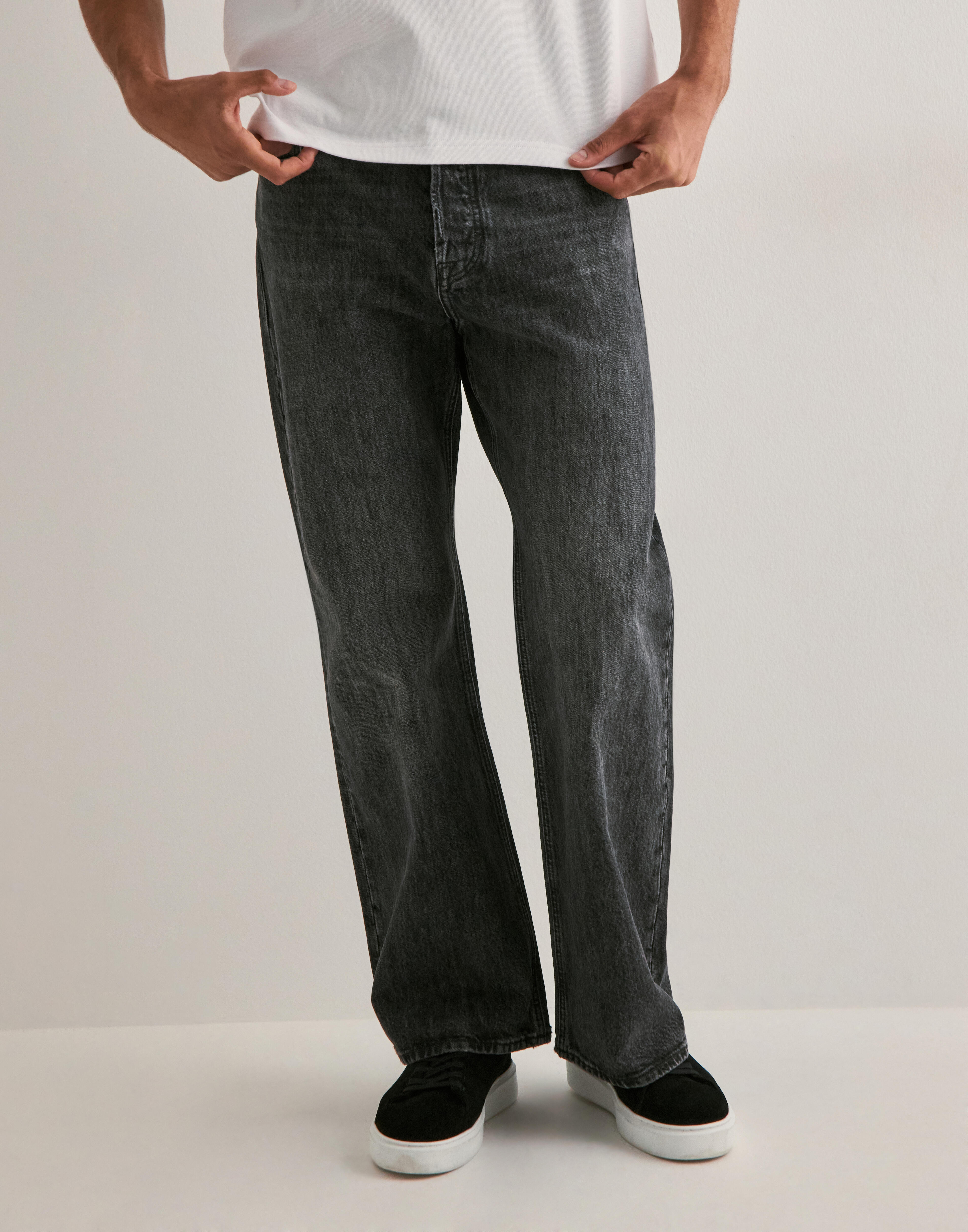 ゆきんこ Buy Jack & Jones JJITOBY JJCOOPER AM 968 LN - Black Denim | NLYMAN